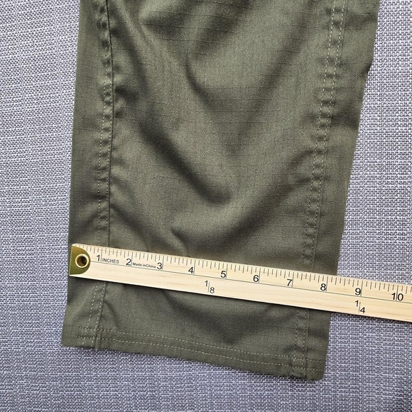 Under Armour Storm Pants Mens 38x29 Green Relaxed Fit Chino Water Resistant - Picture 3 of 14